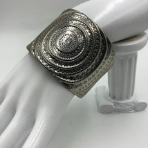 Abstract Metal Silver Tone Women&#39;s Cuff Bracelet Fashion Costume Jewelry - £11.61 GBP
