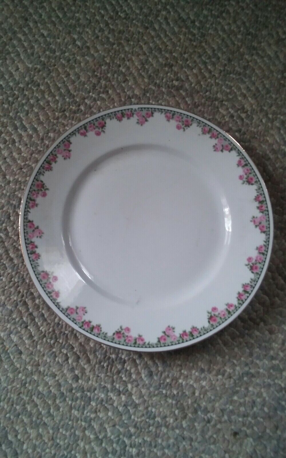 015 9.5 Inch Dinner Plate Rose &amp; Gold Edge E Crown - $15.99