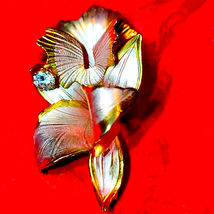 Lovely light pink and gold orchid Brooch - $28.38 CAD