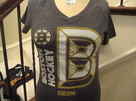 NEW NWT NHL Boston Bruins Hockey V Neck Soft Distressed V Neck T Shirt Women&#39;s S - £13.45 GBP