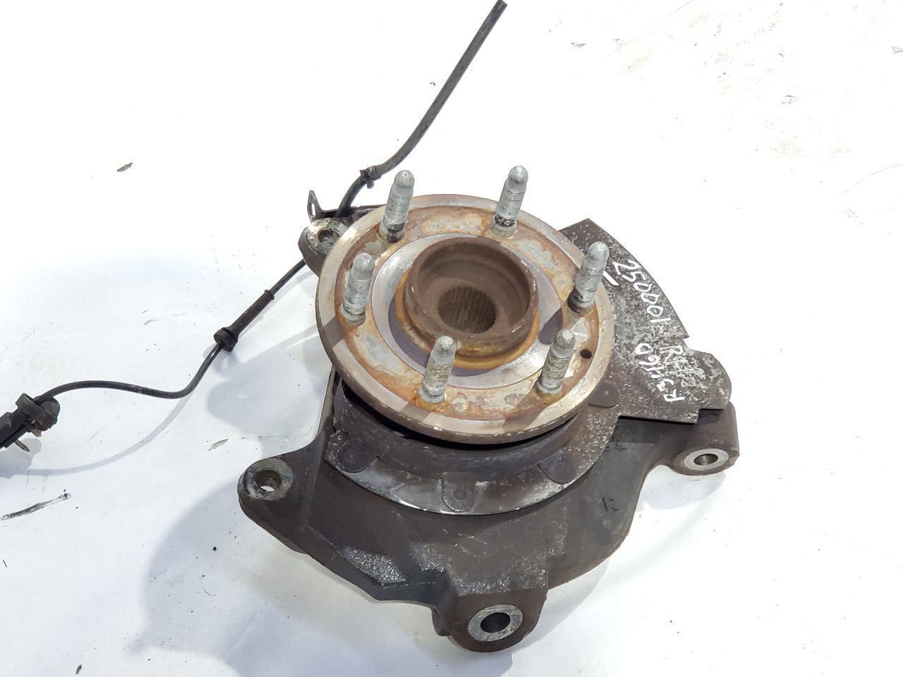 2018 2020 Chevrolet Tahoe Police OEM Passenger Right Front Spindle Knuckle - $86.63
