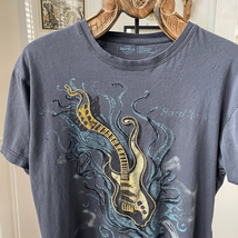 Hard Rock Cafe Boston Abstract Guitar Tshirt L - $241.50 MXN