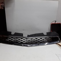 12 13 14 15 Chevrolet Equinox Upper Grille assembly OEM 25798745 - $64.44