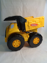  Tonka Dump Truck Pressed Steel &amp; Plastic Yellow Construction Vehicle - £11.66 GBP