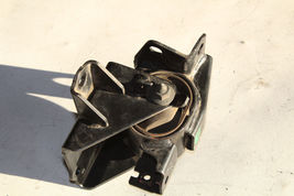 2000-2005 TOYOTA CELICA AT LEFT DRIVER SIDE ENGINE MOTOR / TRANSMISSION MOUNT image 4