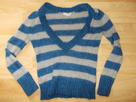 Caslon Blue Gray long sleeve V neck sweater Lady&#39;s stripe long sleeve sweater M - £3.91 GBP