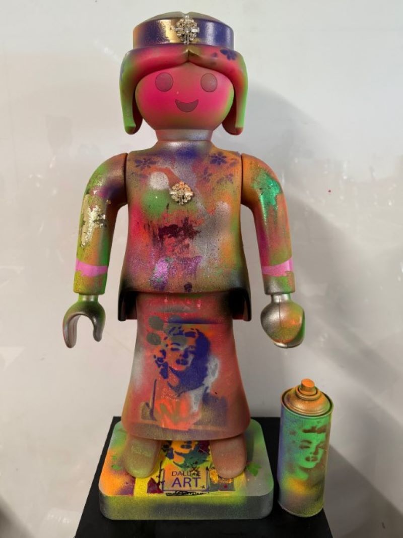 Full-size item image