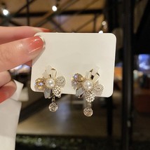 Crystal Flower Pearl Stud Earrings for Women - £7.90 GBP
