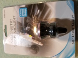 Magnetic vent mount rose gold - $6.50