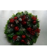 Vintage Plastic Christmas Holiday wreath Holly Accorn apples pines EUC - $35.59