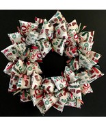 Farmhouse Christmas Stockings Trees Presents Holiday Wording Wreath - €44,60 EUR