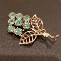 Vintage Brooch, Gold Tone with Aquamarine color Glass Gems, Grape Bunch image 5