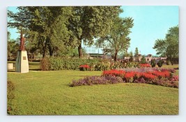 Flower Garden Riverview Park Clinton Iowa IA UNP Unused Chrome Postcard A14 - £2.03 GBP