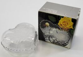 *B4) Home Beautiful Rose Pearls Covered Heart Glass Trinket Jewelry Dish... - $9.89