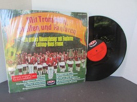 MIT TROMMELN, PFEIFEN UND FANFAREN KARUSSELL 2430 RECORD ALBUM GERMAN MUSIC - £3.59 GBP