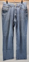 D2) Timberland Straight Fit Men Medium Wash Blue Denim Jeans Size 34 x 32 - $14.84