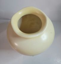 Hull Art Pottery Vase W-12 91/2" 2 Handled Pink & Green image 2