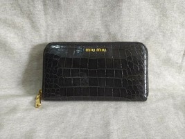 Miu Miu Patent Croc Embossed Leather Wallet - £178.92 GBP