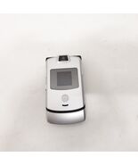 Motorola RAZR V3m Silver Flip Phone (Verizon) - $37.82 CAD