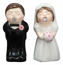 Romantic Bridal Wedding Kissing Bride And Groom Magnetic Salt Pepper Shakers Set - £13.58 GBP