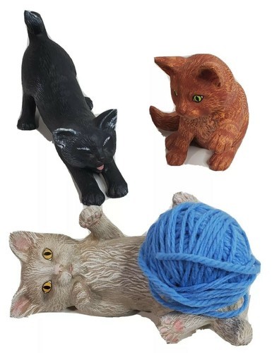 Cats Kittens Set of 3 Playing with Yarn Ceramic Hand painted 2009 - $11.52