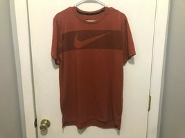 Nike Dri Fit Breathe Graphic Shirt Men&#39;s SZ  Medium Short Sleeve - £10.91 GBP