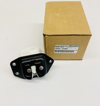 NEW GENUINE NISSAN LOCK ASSY-BACK DOOR 90502-CY00A - £98.98 GBP