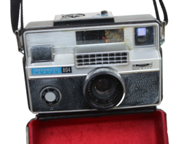 VINTAGE KODAK INSTAMATIC 804 CAMERA IN HARD SHELL METAL CASE WITH STRAP ... - £3.99 GBP