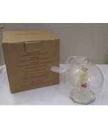 Avon Glowing Glass Angel Light Up Color Changing IOB - $288.25 MXN