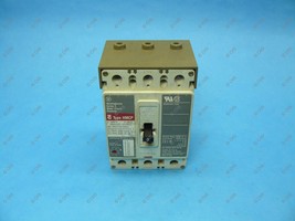 Westinghouse Cutler Hammer HMCP003A0C Circuit Breaker 3 Pole 3 Amp 600 VAC - $456.77 MXN