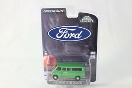 1970 Ford Club Wagon Limited Edition Die-cast 1:164 Scale Model Car Green - $236.72 MXN