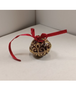 Monet keepsake ornament jewelry box with a chained charm pendant.2008 - €12,91 EUR