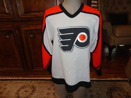 Vintage 90&#39;s White CCM Maska Sewn Philadelphia Flyers NHL Hockey jersey Adult M - $44.50