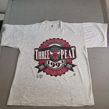 Vintage 1993 Chicago Bulls Three Peat Tee XL Logo 7 Light Grey - $44.99