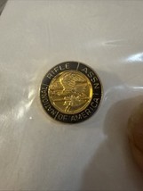 Nations Rifle Assn Of America Small Pin - $551.37 MXN