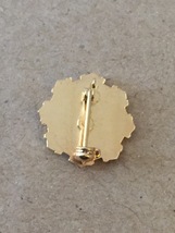 Vintage 60s Nursing/Hospital Volunteer Service Gold/Navy Lapel Pin image 2