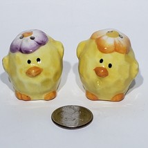 VTG Yellow Chicks Salt &amp; Pepper Ceramic Shakers Birds With Flower On Head - £7.95 GBP