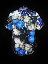 Robert Graham Moyie Spring Short Sleeve Shirt Size Medium image 3