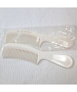 Vintage Estee Lauder Hair Combs set 2 White silver Logo travel purse pla... - $200.17 MXN
