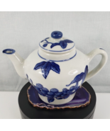 Vintage Nantucket Chienese Porcelain Teapot Blue White Blueberry Floral ... - $508.65 MXN