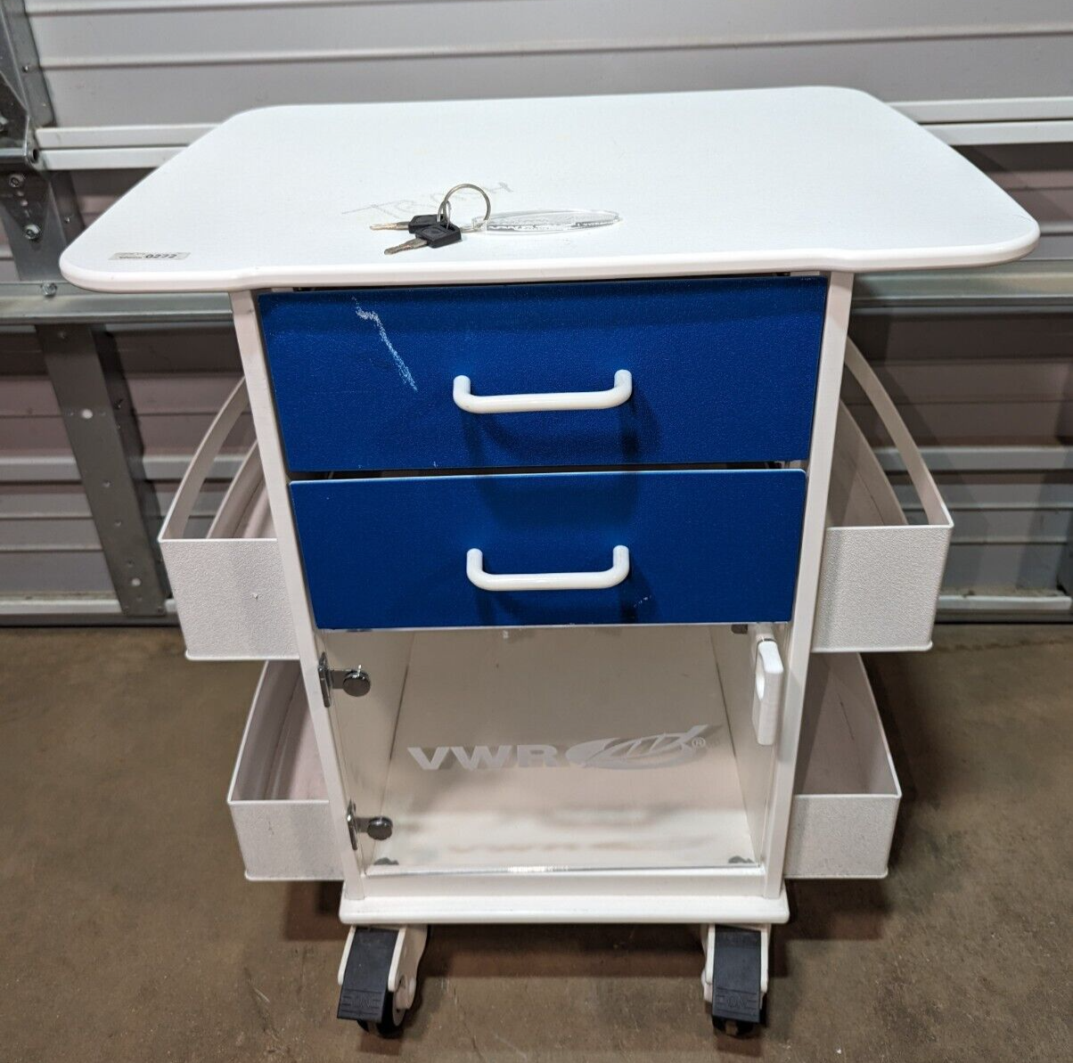 VWR 75857-070 PL27 Small Portable Storage Cart White &amp; Global Blue with ... - $495.00