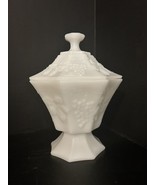 Anchor Hocking Vintage Milk Glass Candy Dish with Lid Grapes USA - $315.02 MXN