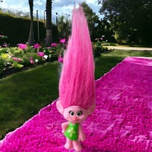 Poppy Troll Figure Doll Mini Hasbro 2015 Pink Hair Toy Green Dress Rubber PVC  - £5.57 GBP