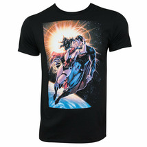 Superman &amp; Wonder Woman Kissing Tee Shirt Black - £22.01 GBP+