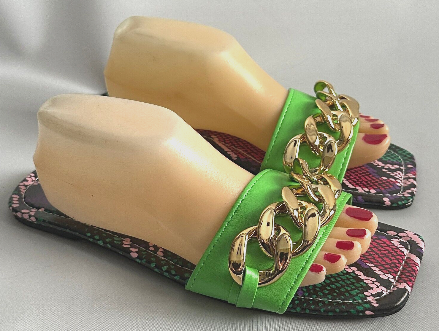Picnicfun Women Size 6 M Lime Green Flats Slides Sandals Faux Leather Bl... - $18.95