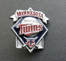 Minnesota Twins Mlb Major League Baseball Lapel Pin 1 X 1.1 Inches - £5.07 GBP