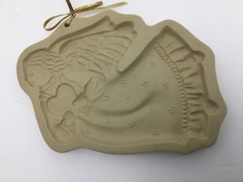Vintage 80’s Angel Cookie Mold Brown Bag Ceramic Holding Heart USA - $20.25 CAD