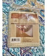 Non Slip Grip Rug Carpet Floor Pad Underlay 18” x 28” Home Collection - $13.72 CAD