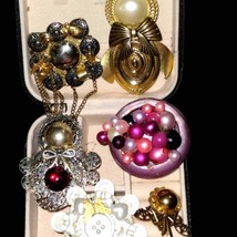 Handcrafted in the &#39;50s lot of brooches - £29.98 GBP