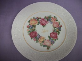 Avon 1987 "A Bouquet of Love" porcelain plate  7" - $7.86